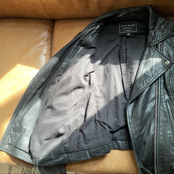 Lucky Brand Moto black leather jacket damaged sleeve fall winter layering - Picture 6 of 16